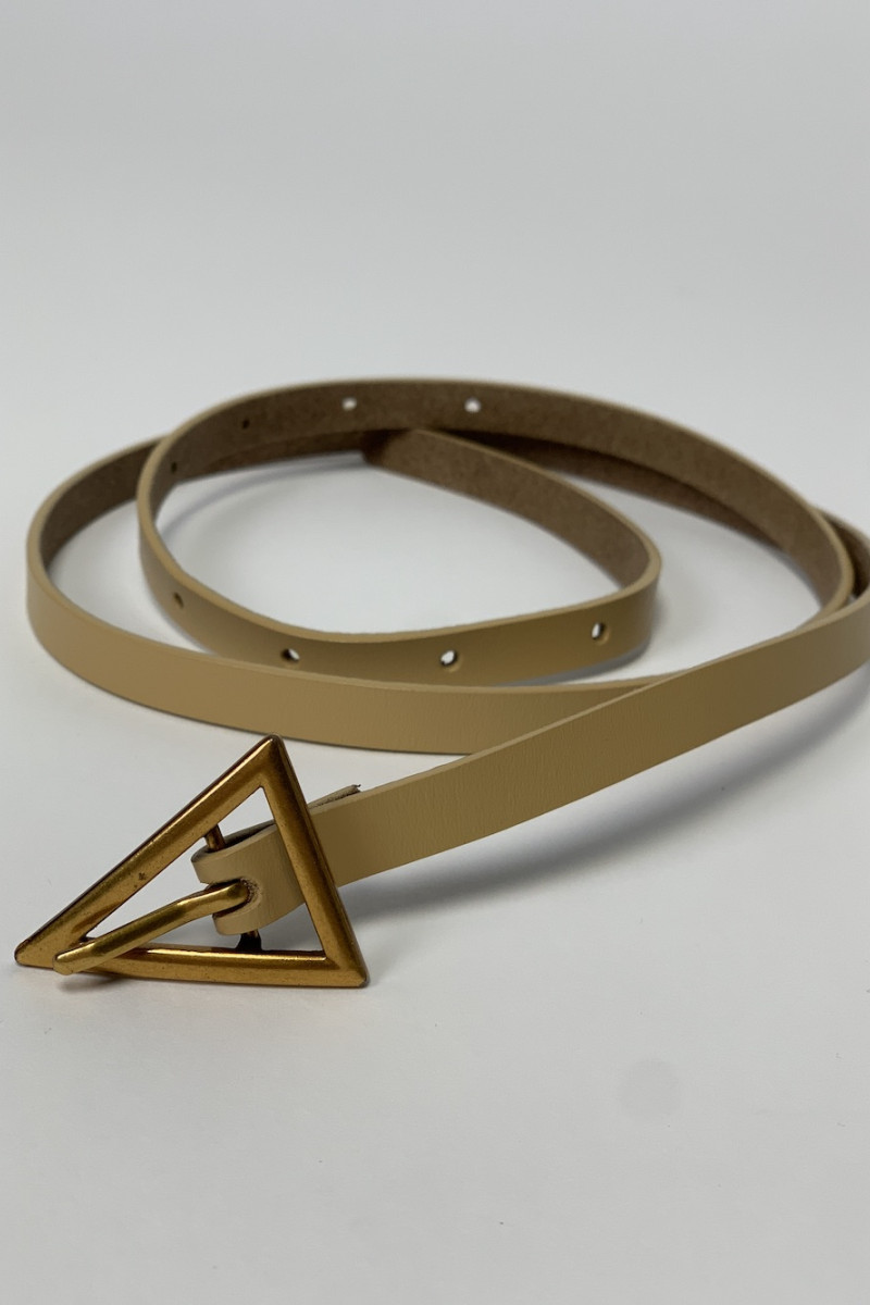 Кожаный пояс с треугольной золотой пряжкой цвет моко итальянского бренда Dixie