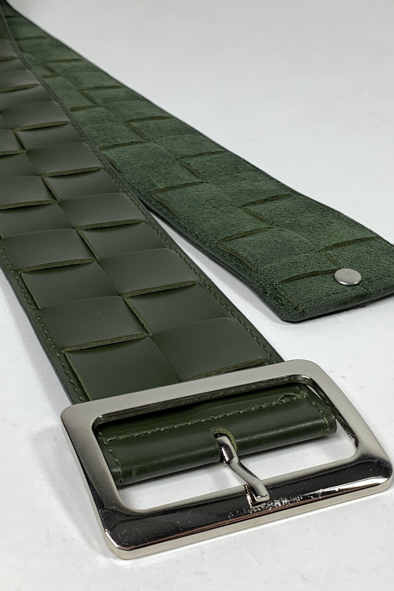 Широкий зеленый кожаный пояс итальянского бренда Joleen