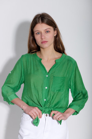 Тонкая яркая зелёная рубашка с шёлка ивискозы итальянского бренда No-Na