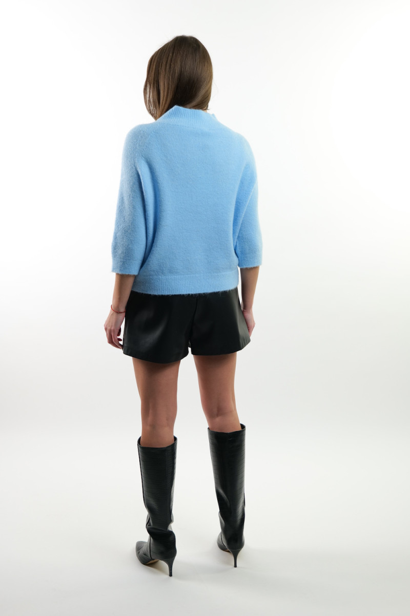 Черные шорты с эко кожи Joleen