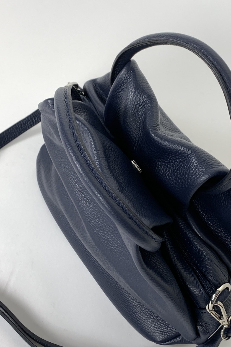 Синяя сумка на кнопке натуральная кожа итальянского бренда Dixie