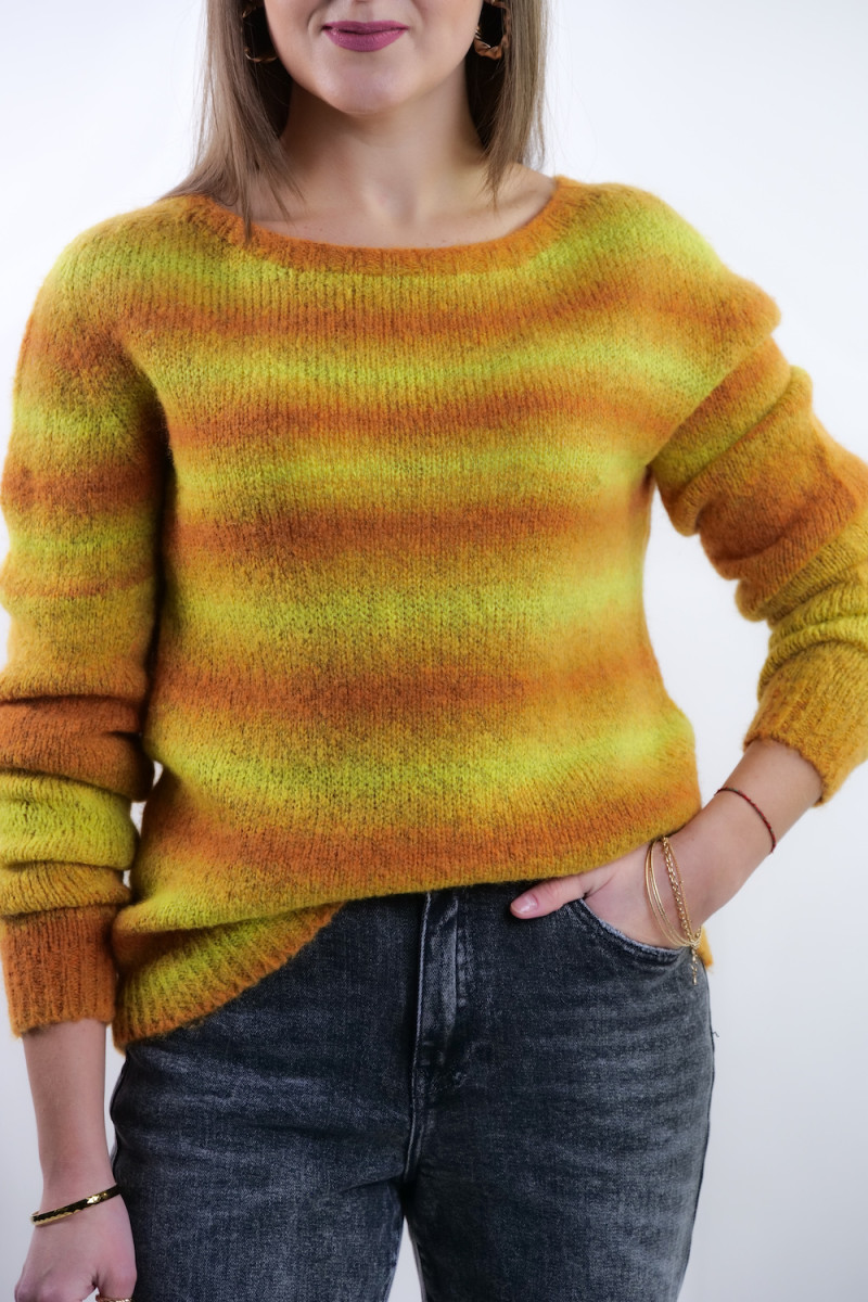 Джемпер ярко желтого цвета итальянского бренда Joleen