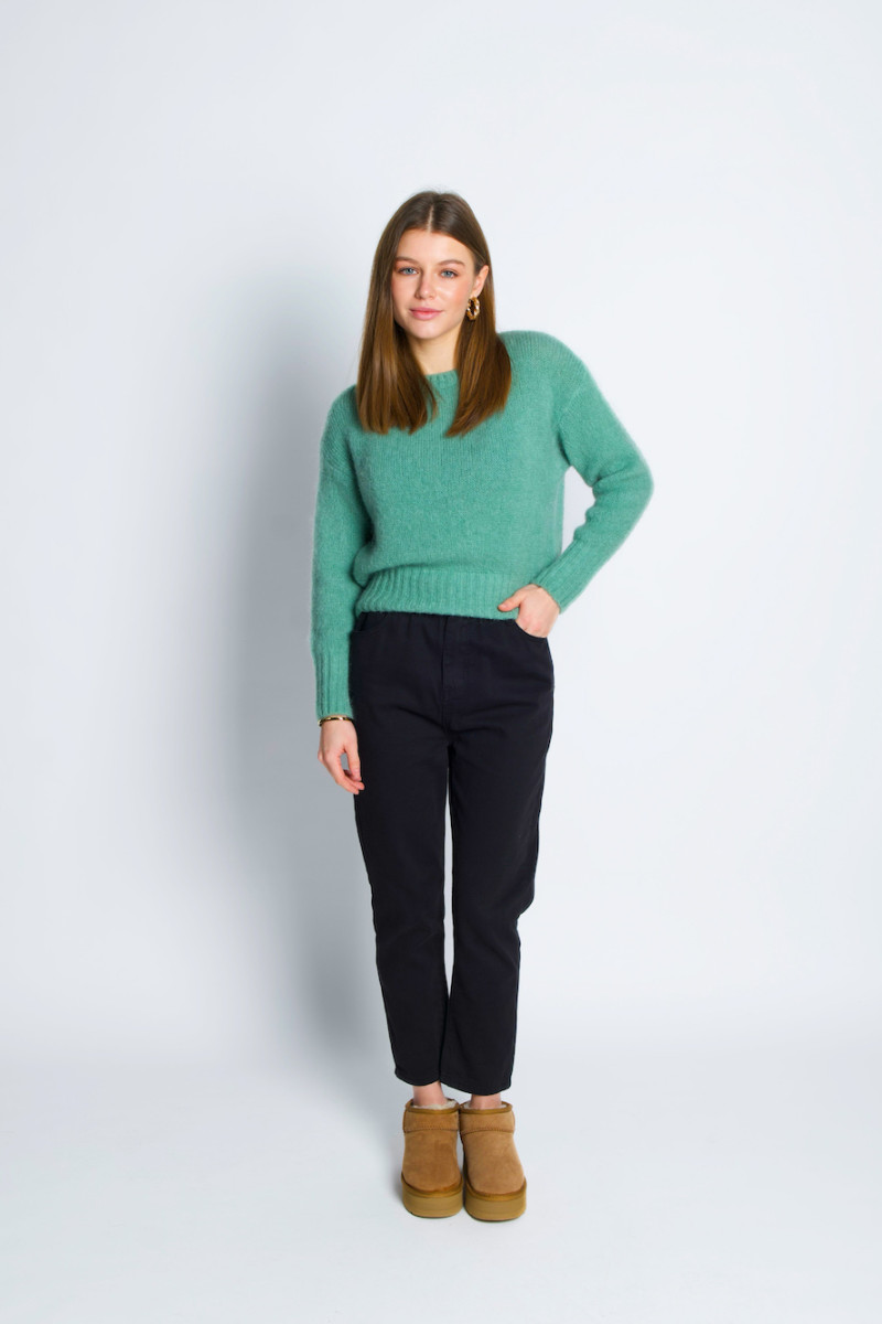 Свитер ментолового цвета с круглым вырезом и мохером итальянского бренда No-Na