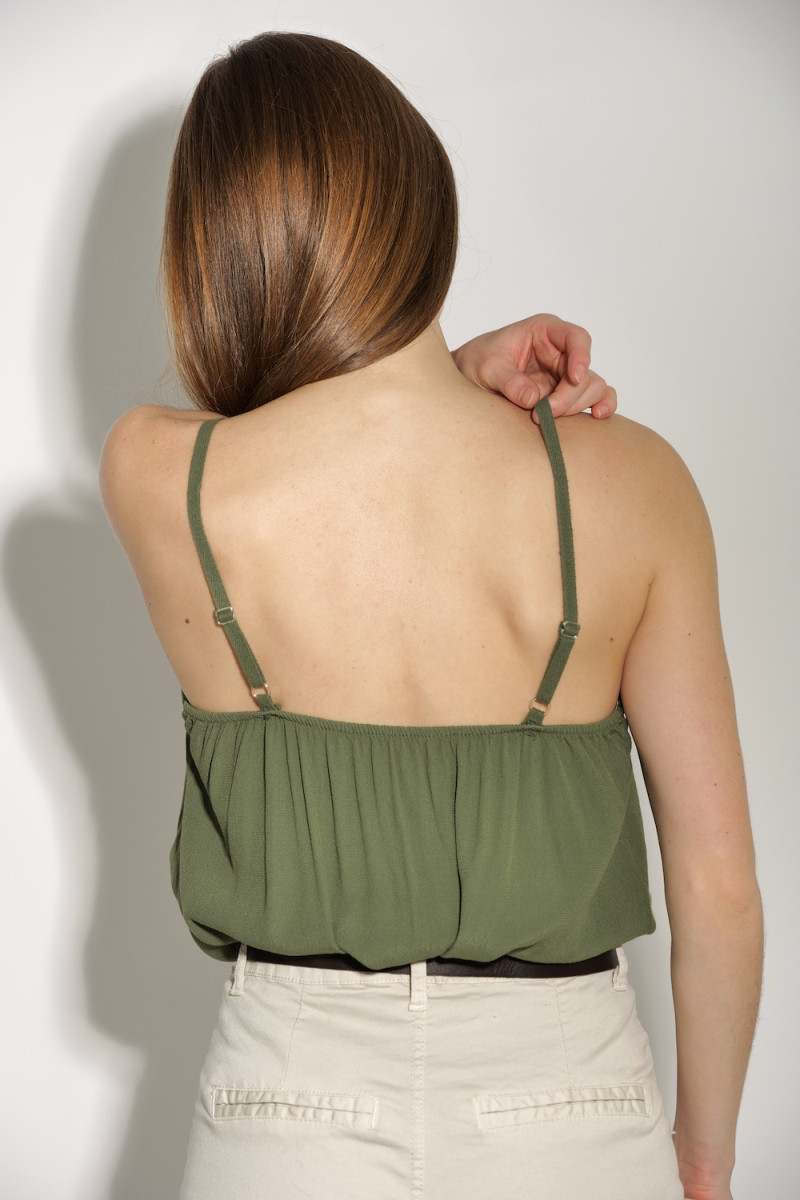 Зелёный вискозный топ на тонких брителях итальянского бренда Dixie