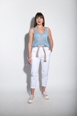 Нежно-голубой вязаный топ с V-образным вырезом итальянского бренда Dixie