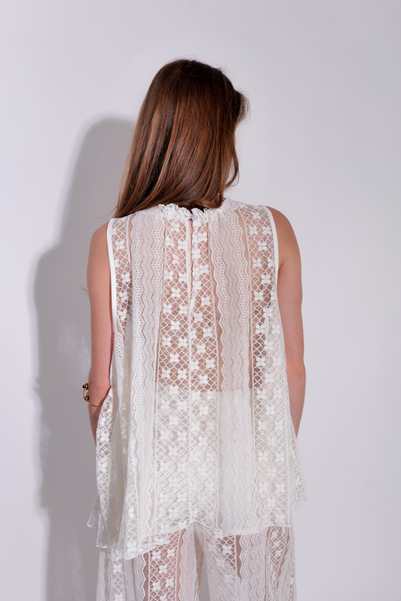 Молочный кружевной топ без рукавов итальянского бренду Motel