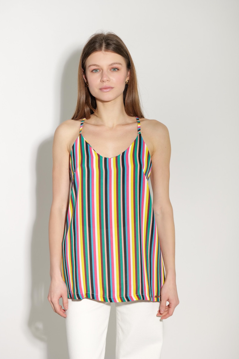 Яркий топ в полоску итальянского бренда Rinascimento
