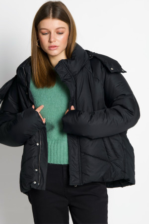 Чёрная куртка с капюшоном итальянского бренда Imperial Чёрная куртка с капюшоном итальянского бренда Imperial