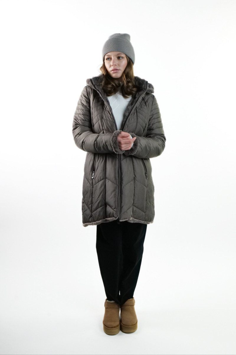 Двухстороння куртка с капюшоном и карманами коричневого цвета итальянского бренда Joleen