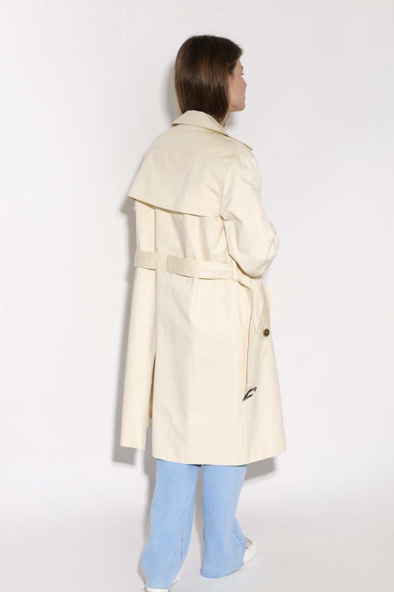 Молочный двубортный тренч с поясом итальянского бренда Dixie