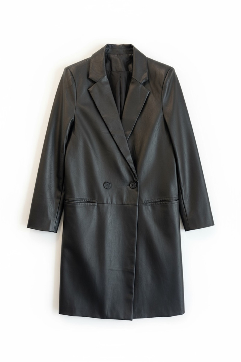 Стильное пальто из эко-кожи итальянского бренда Joleen