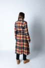 Теплое пальто в клеточку с карманами итальянского бренда Rinascimento