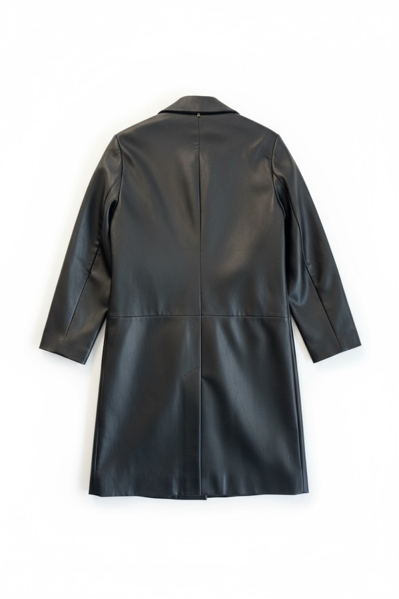 Стильное пальто из эко-кожи итальянского бренда Joleen