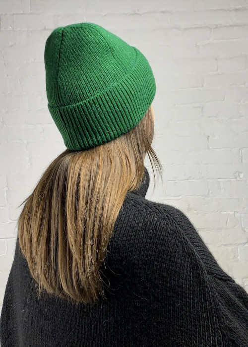 Зелена шапка Joleen