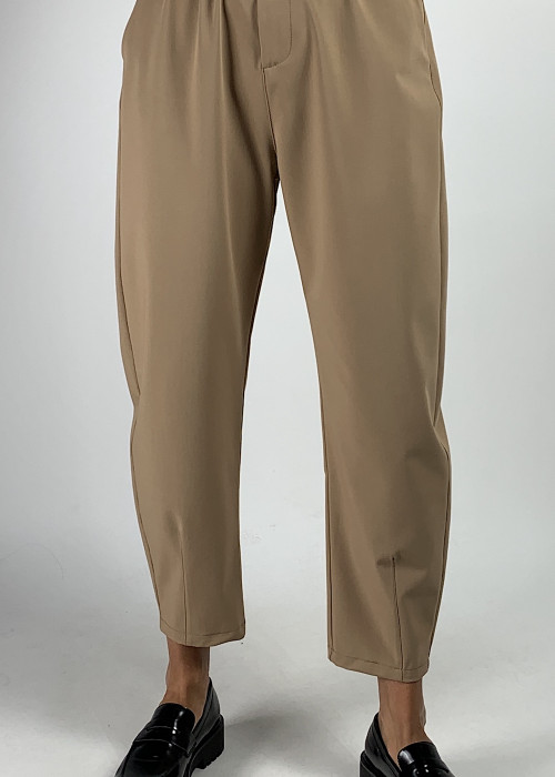 Бежеві жіночі брюки з кишенями італійського бренду Imperial