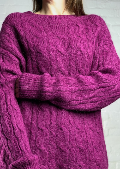 Теплый свитер ягодного цвета, итальянского бренда No-Na