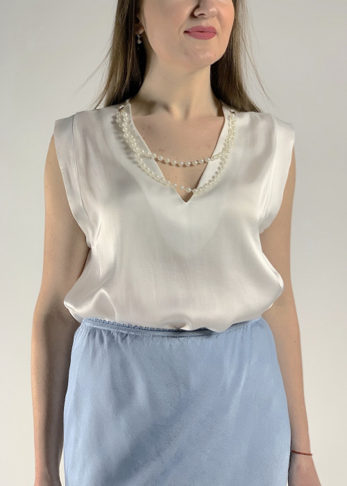 Молочная блуза в комплекте с украшениями жемчуг Dixie
