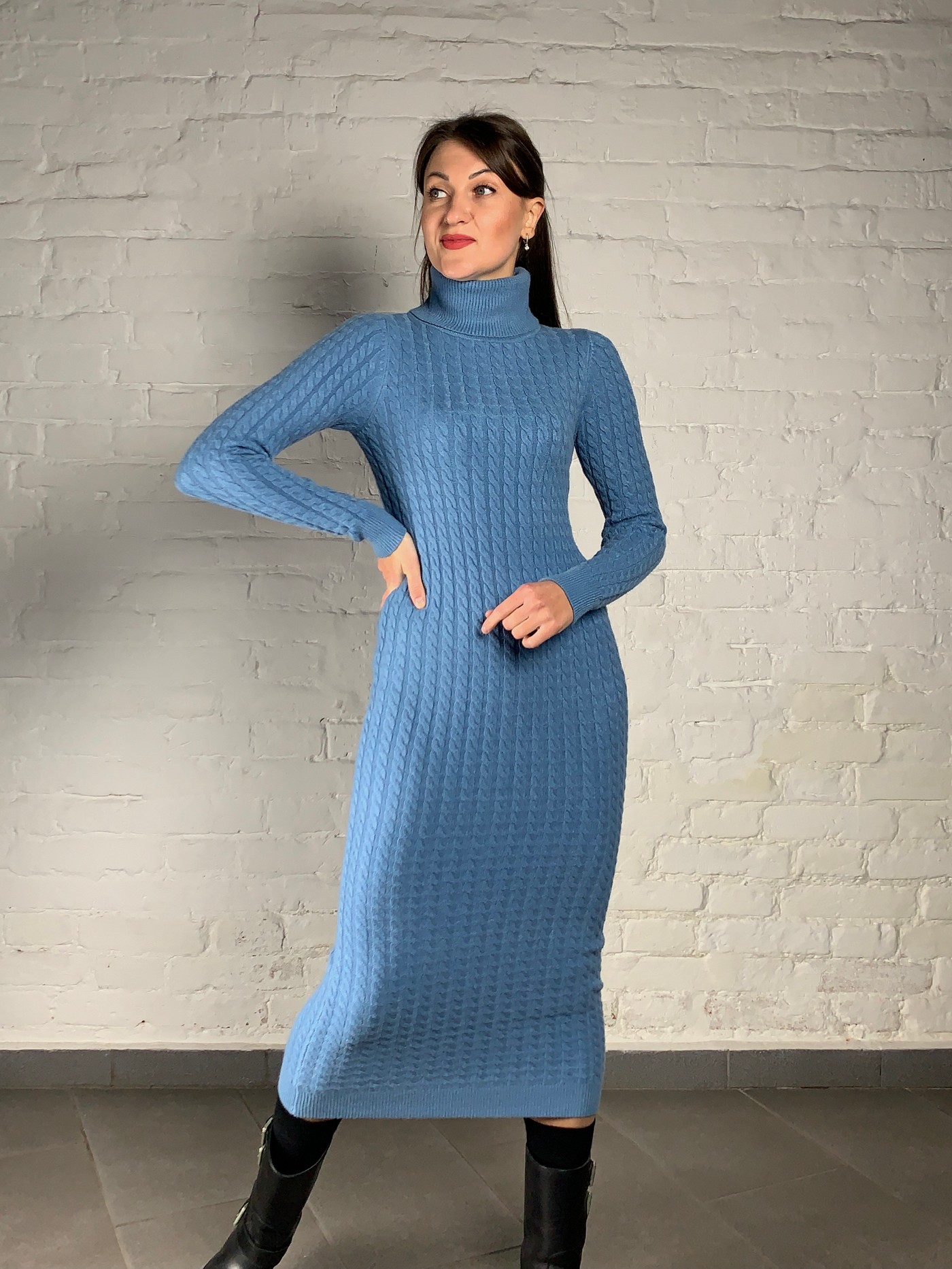 Вискозное платье итальянского бренда Joleen голубое