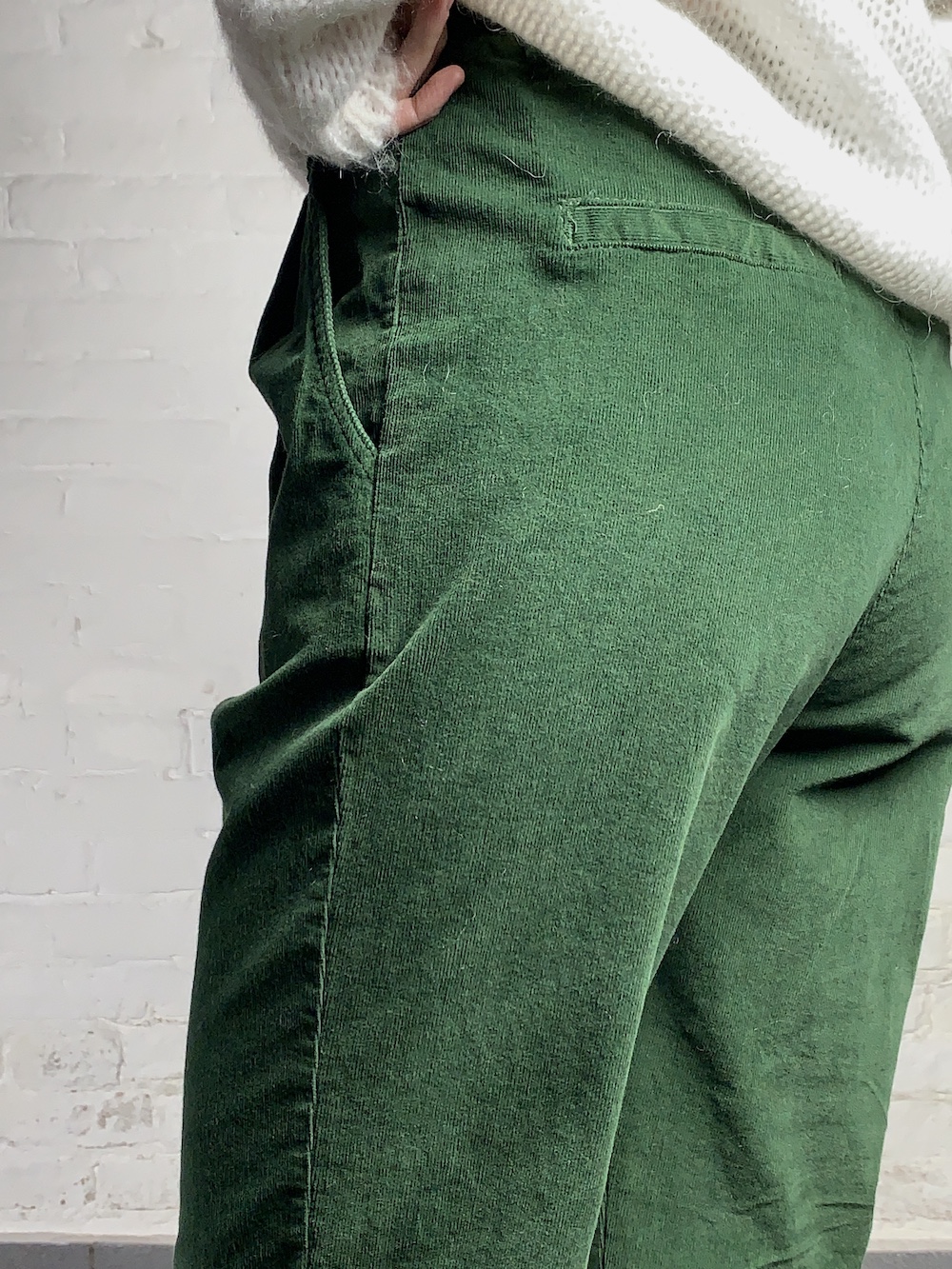 Зеленые брюки с микро вельвета Dixie