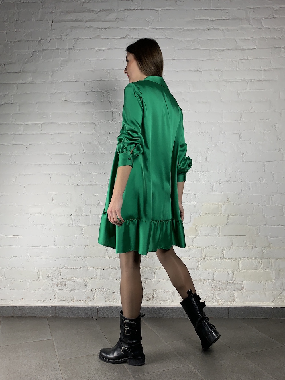 Короткое зеленое платье Vicolo