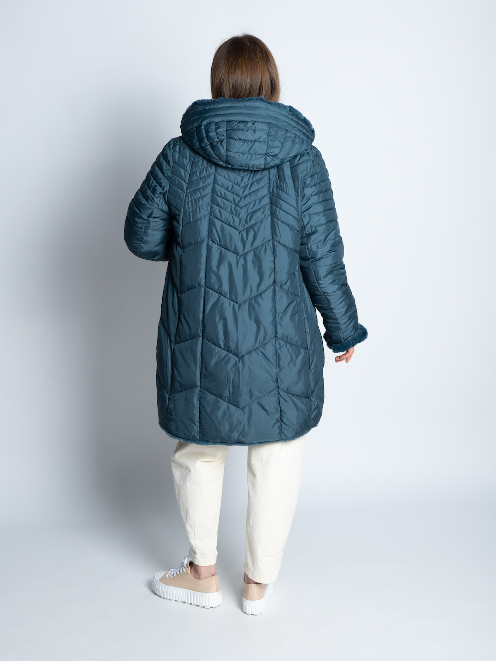 Двостороння куртка з еко-хутра італійського бренду Joleen