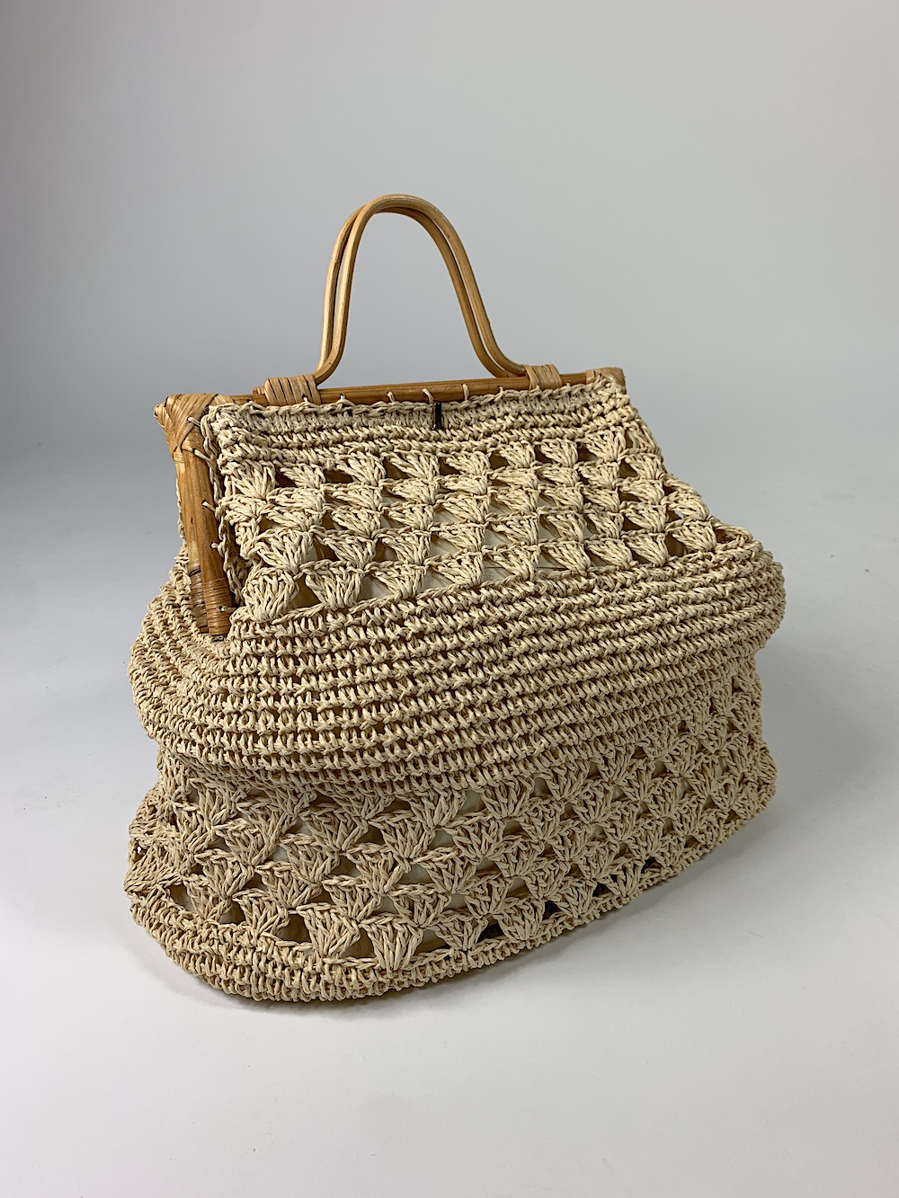 Солом'яна сумка з бамбуковою ручкою італійського бренду Joleen