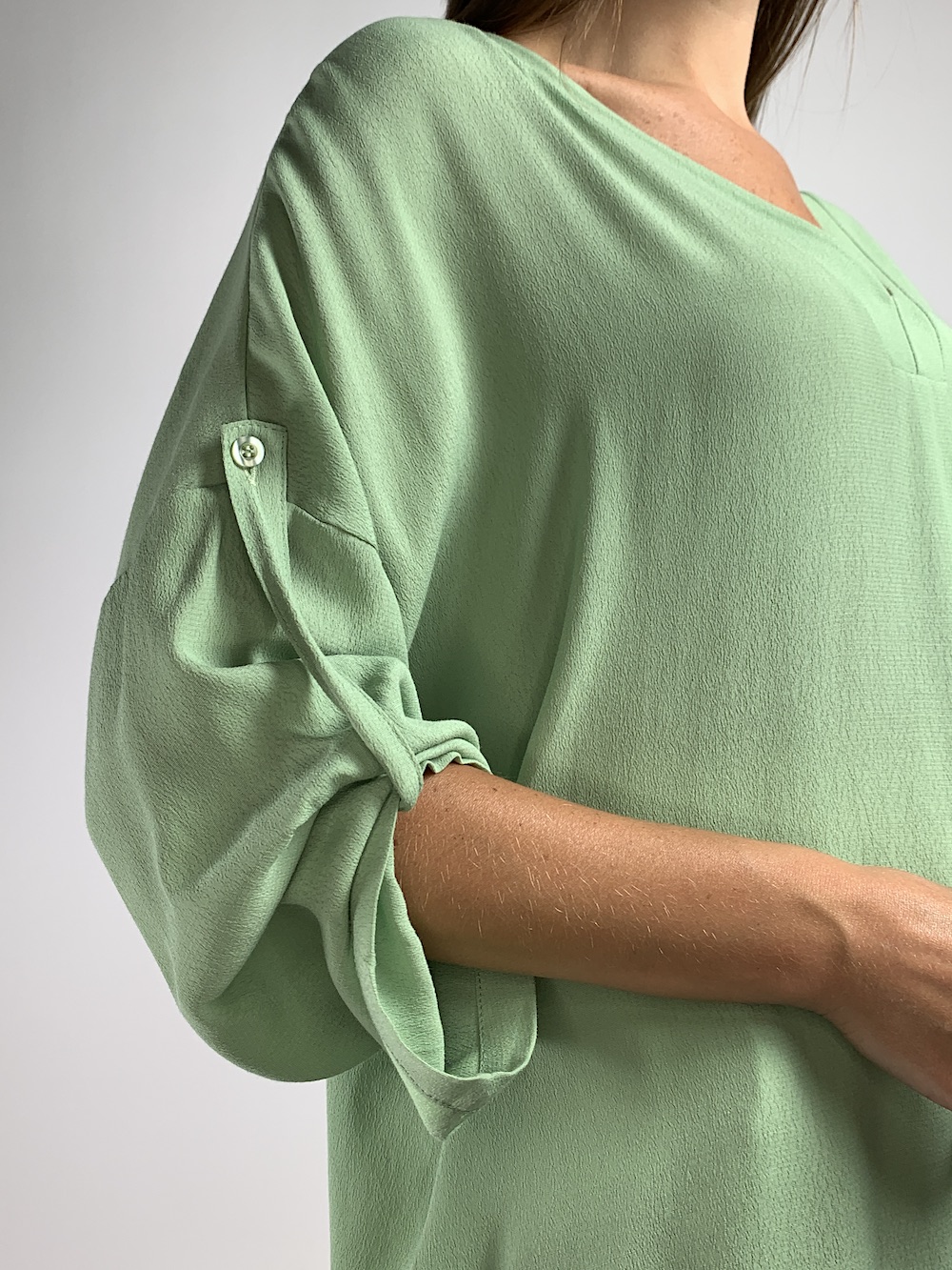 Віскозна ментолова блуза з рукавами 3/4 італійського бренду  Dixie