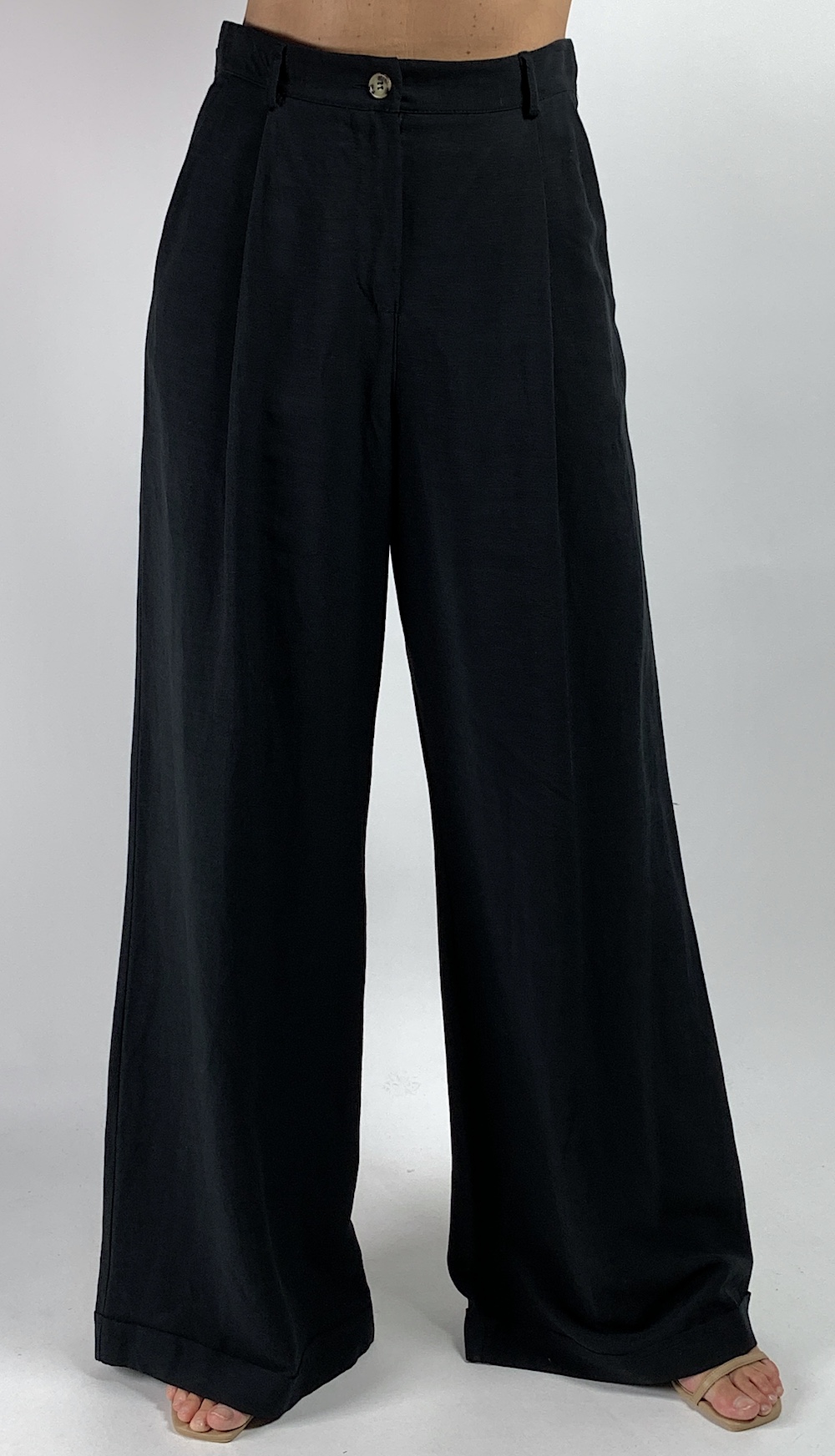 Чорні віскозні брюки палаццо італійського бренду Dixie