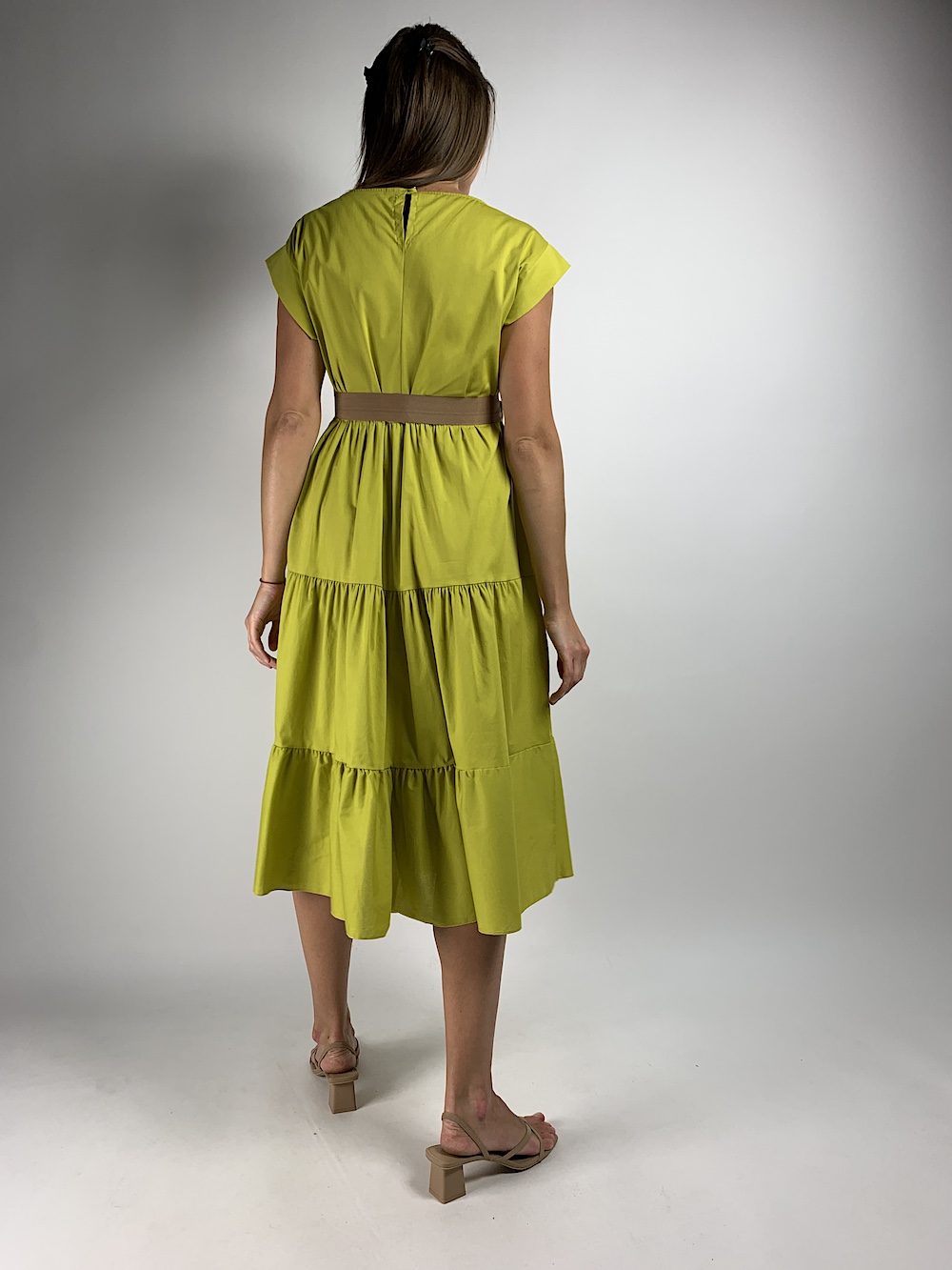 Тонка бавовняна сукня довжини міді лаймового кольору  італійського бренду No-Na