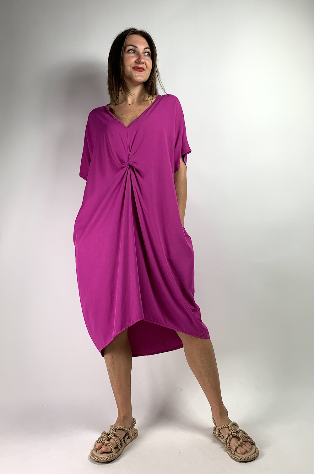 Легка літня міді сукня яскравого ягідного кольору італійського бренду Dixie