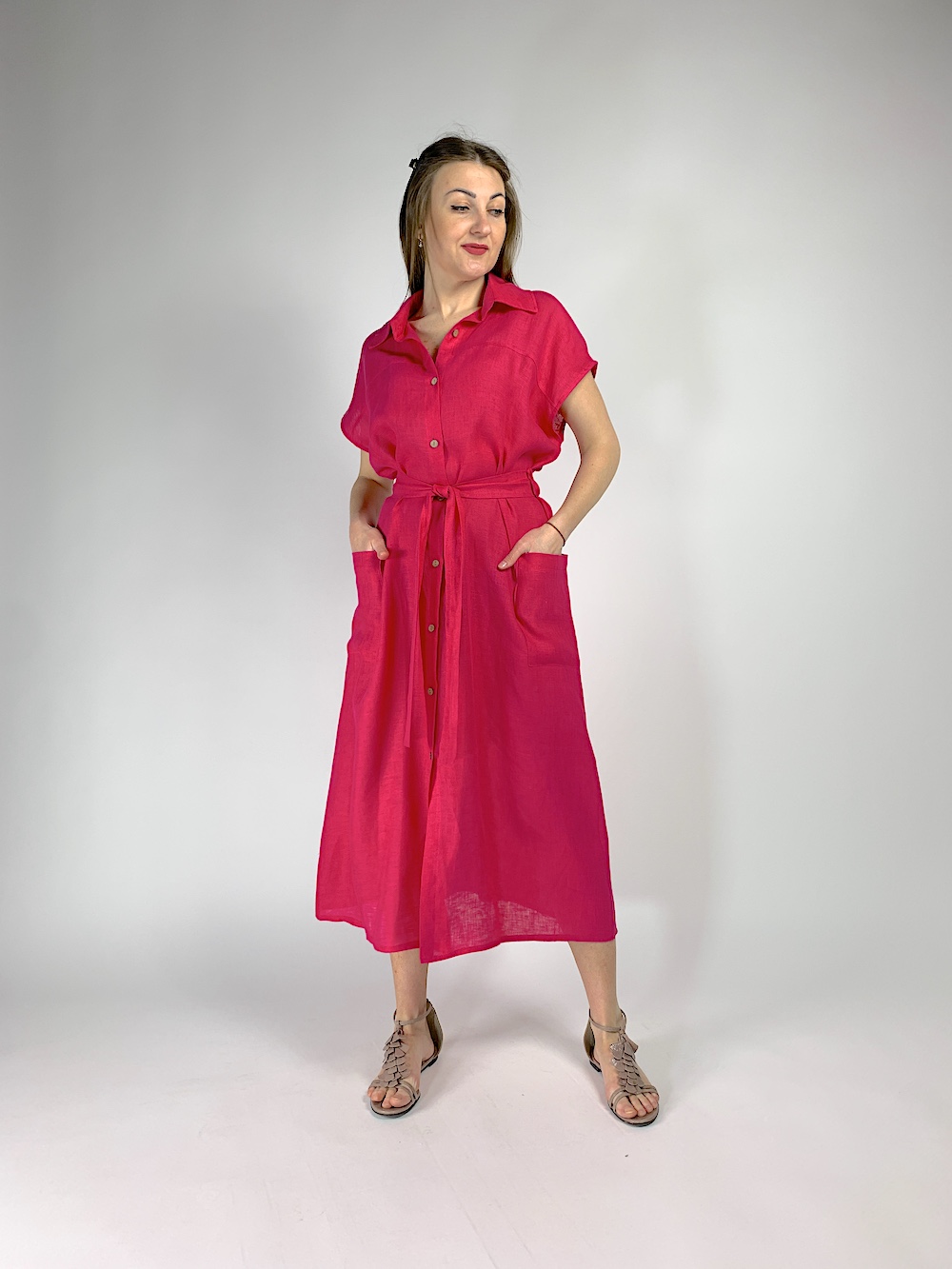 Яскрава літня сукня кольору фуксії з поясом та кишенями італійського бренду Dixie