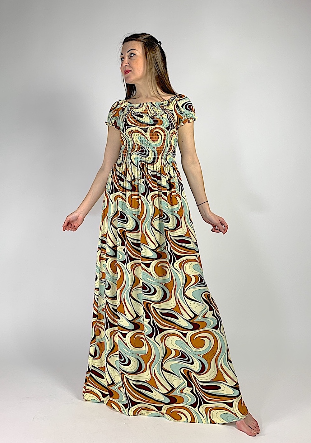 Довга літня сукня з абстрактним принтом пастельних кольорів