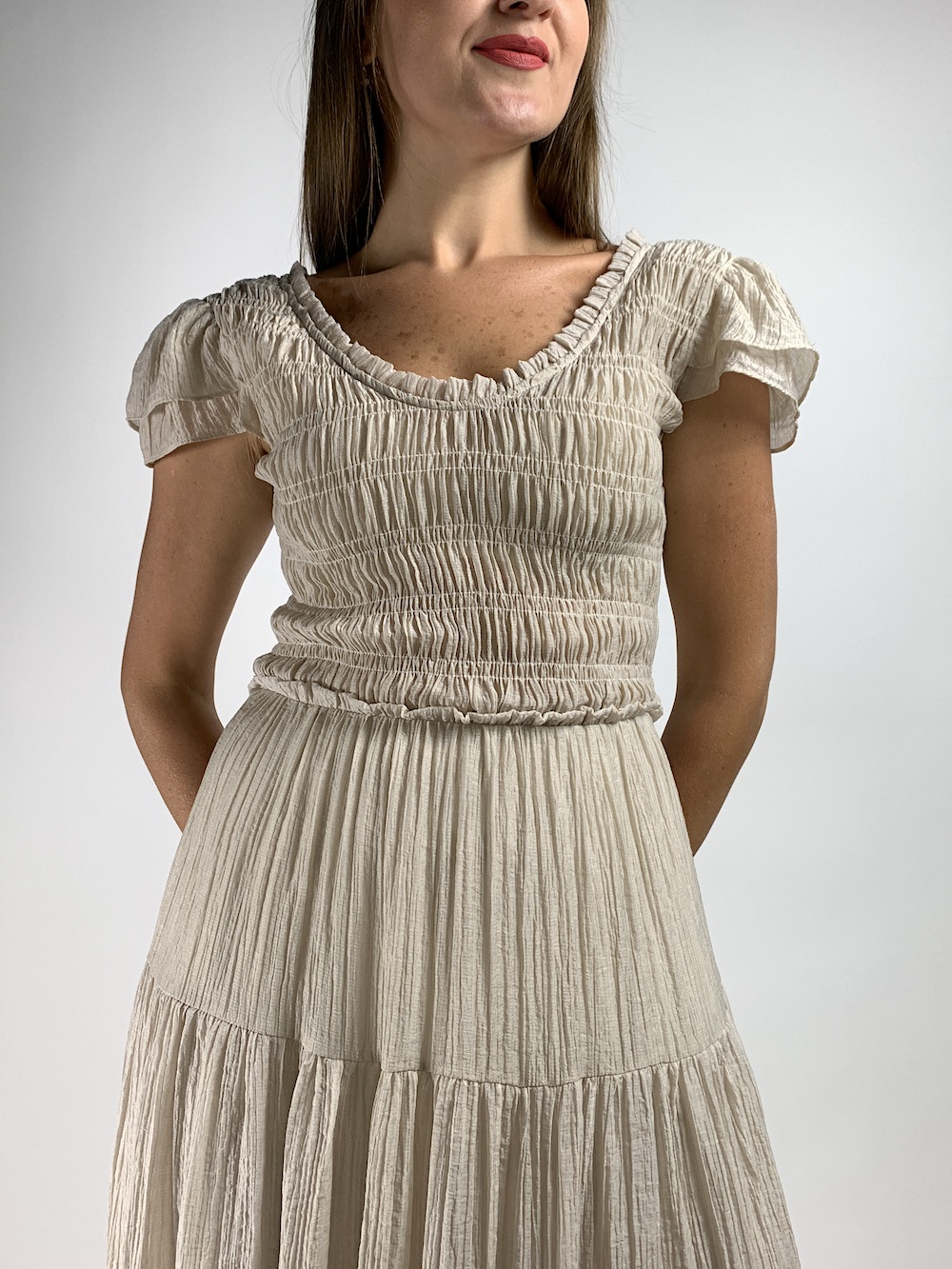 Довга сукня з відкритою спиною бежева італійського бренду No-Na