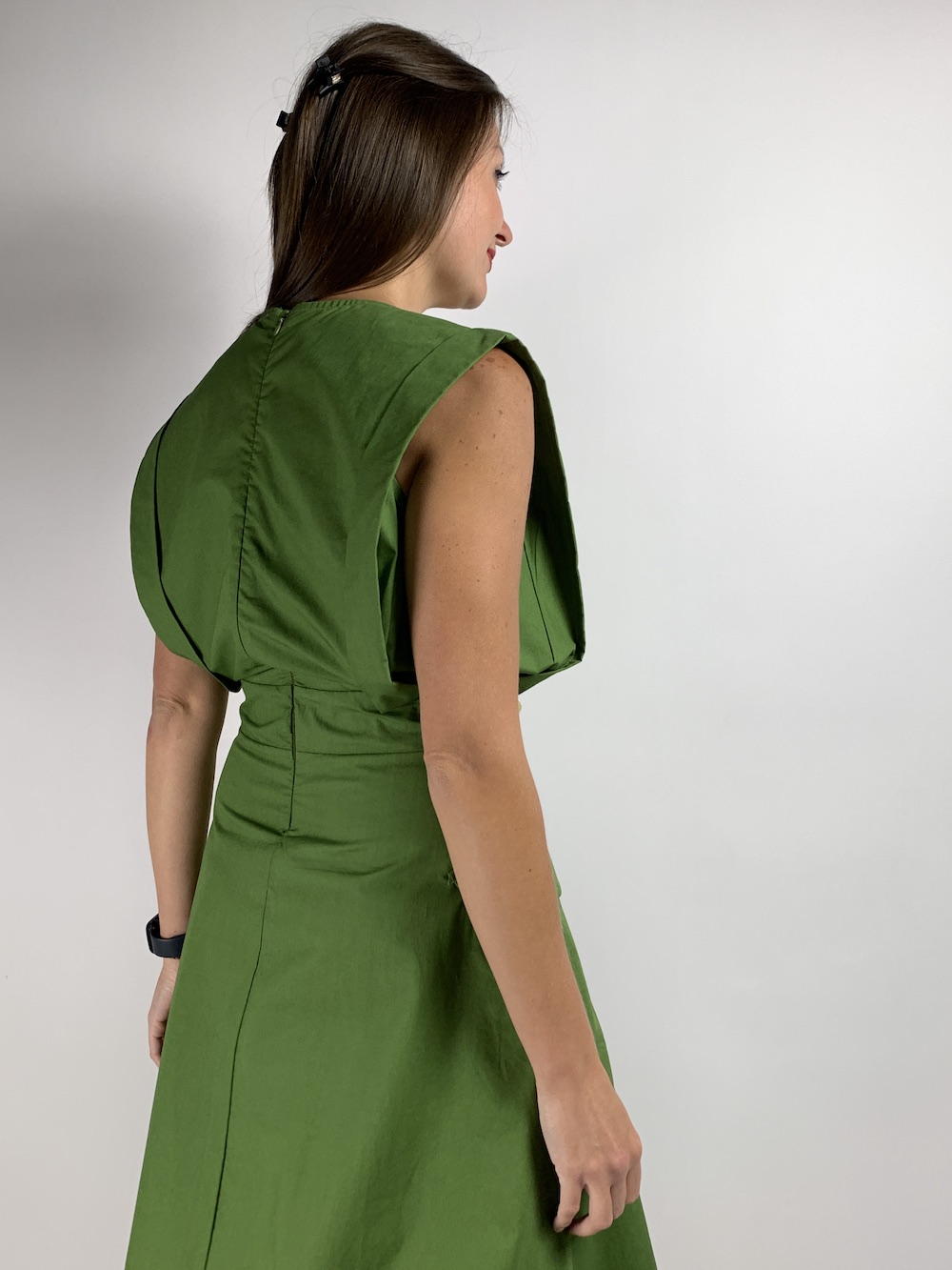 Зелена яскрава бавовняна сукня з накладними кишенями італійського бренду Dixie