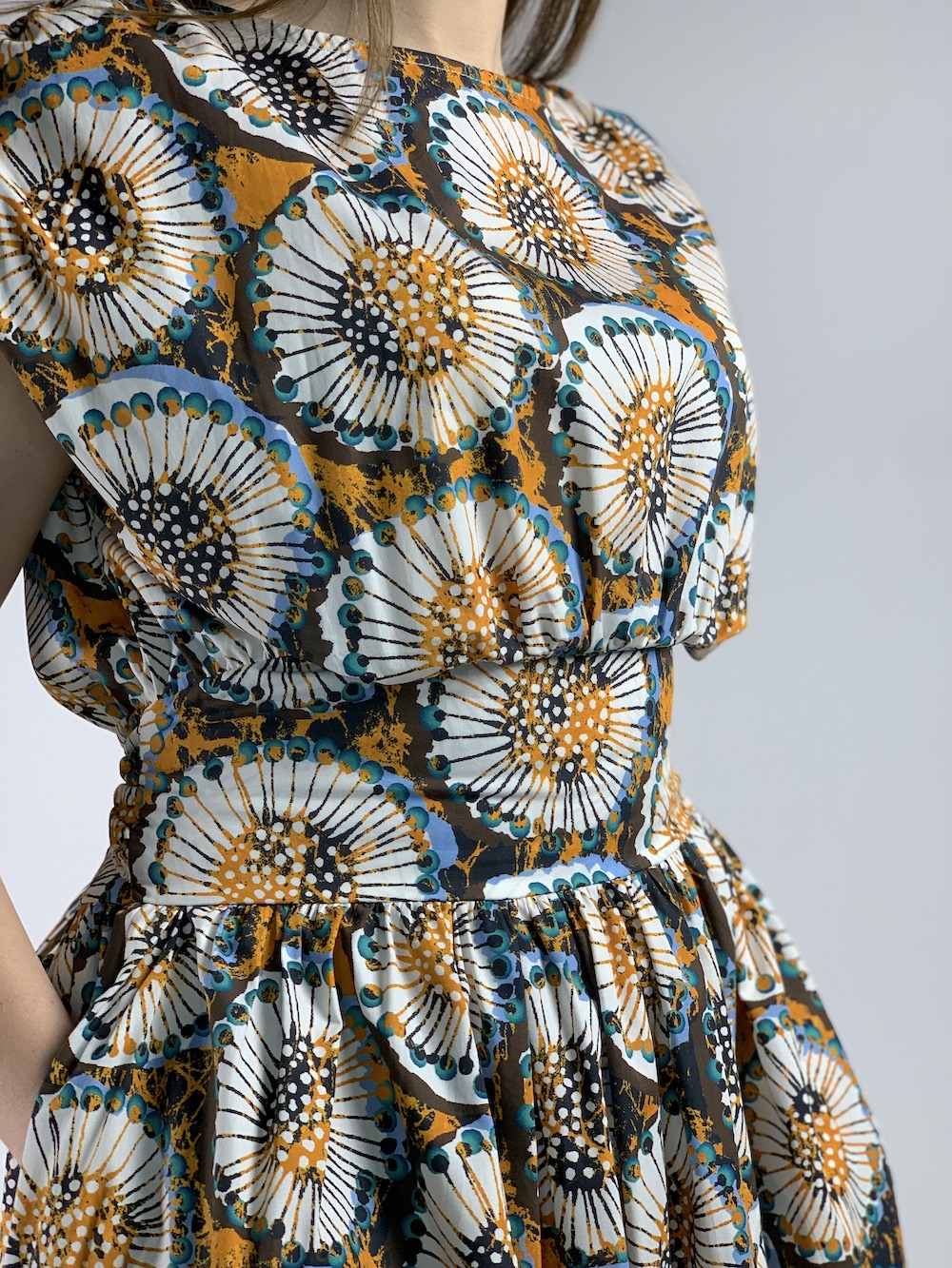 Довга сукня з тонкої бавовни з абстрактним принтом Dixie