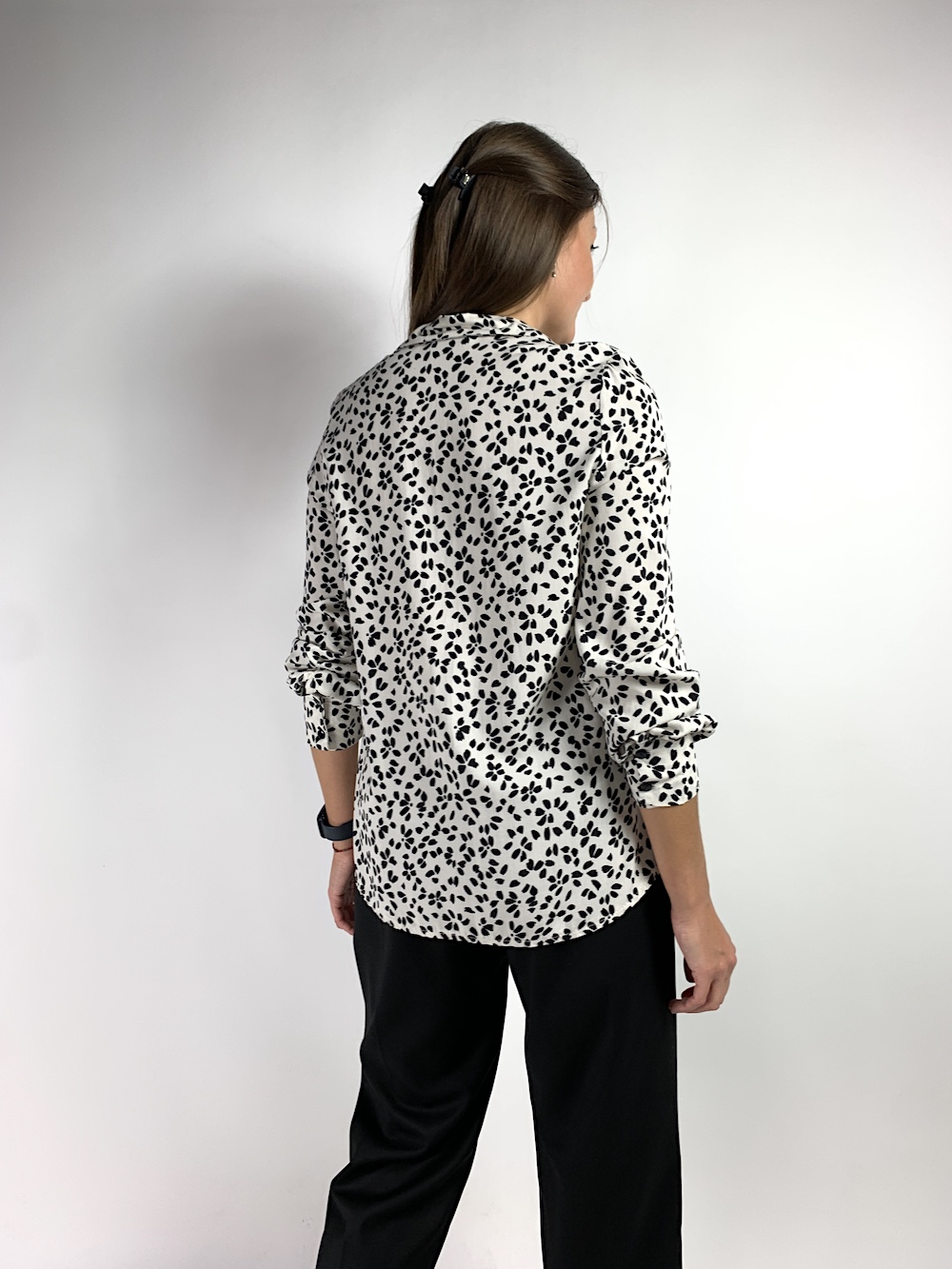 Блуза з абстактним малюнком від італійського бренду Dixie
