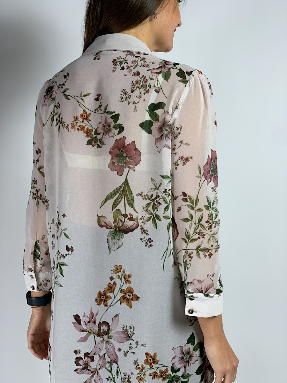 Молочна блуза з рукавами та квітковим принтом італійського бренду Rinascimento