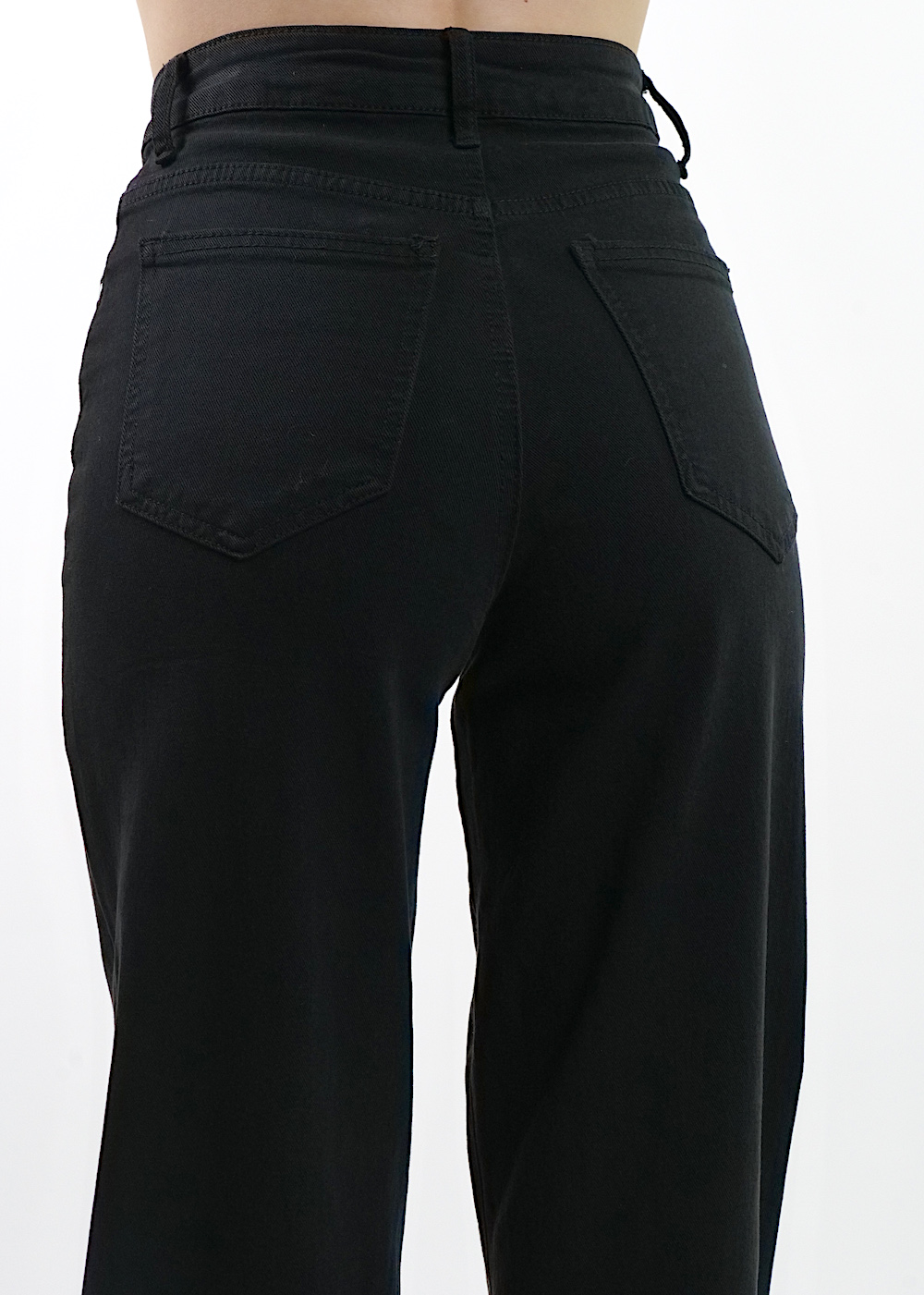 Чорні джинси прямого крою італійського бренду No-Na
