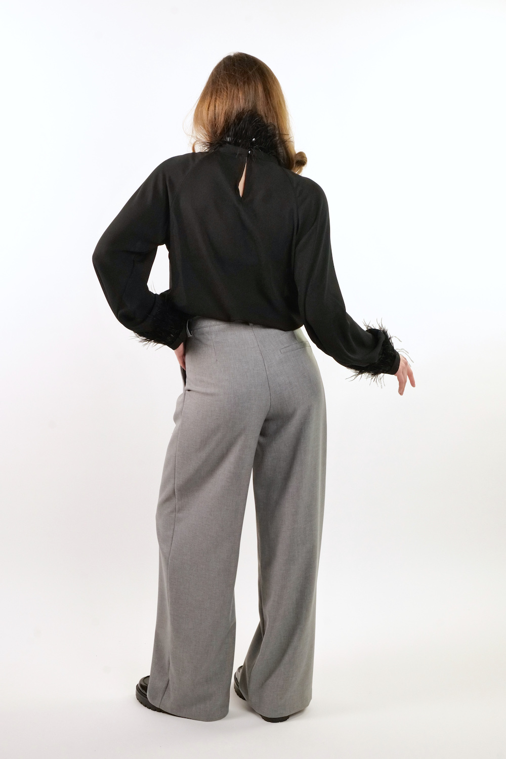 Сірі брюки палаццо з кишенями італійського бренду Dixie