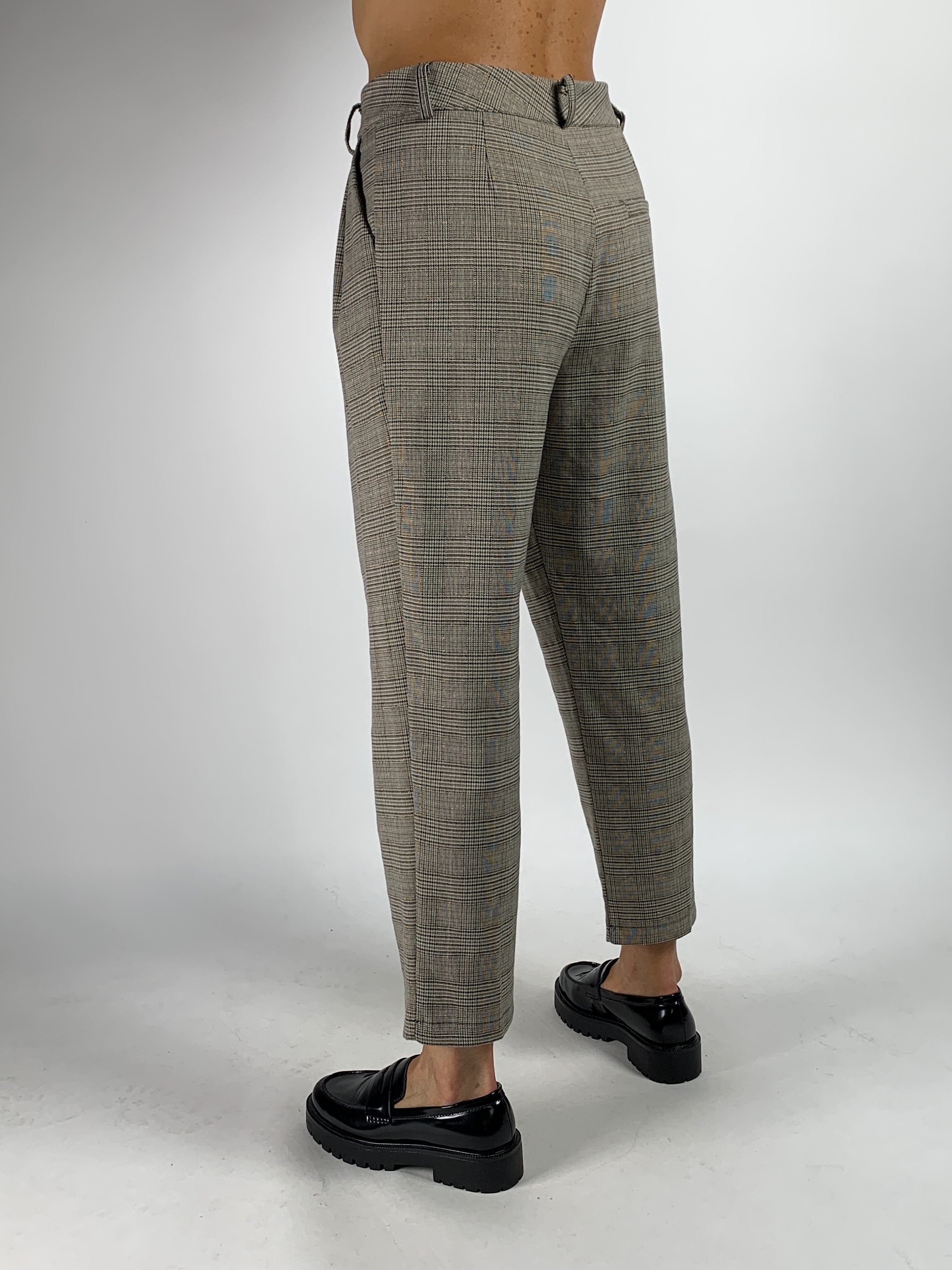 Бежеві брюки в клітинку з люричною ниттю італійського бренду Joleen