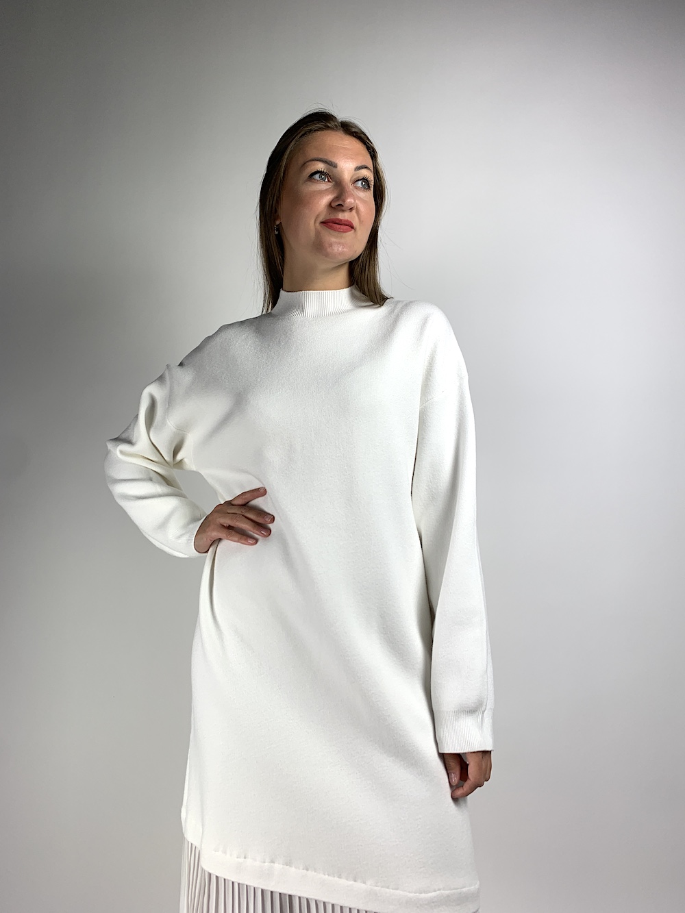 Молочна сукня довжини міді з фатіновою вставкою італійського бренду No-Na