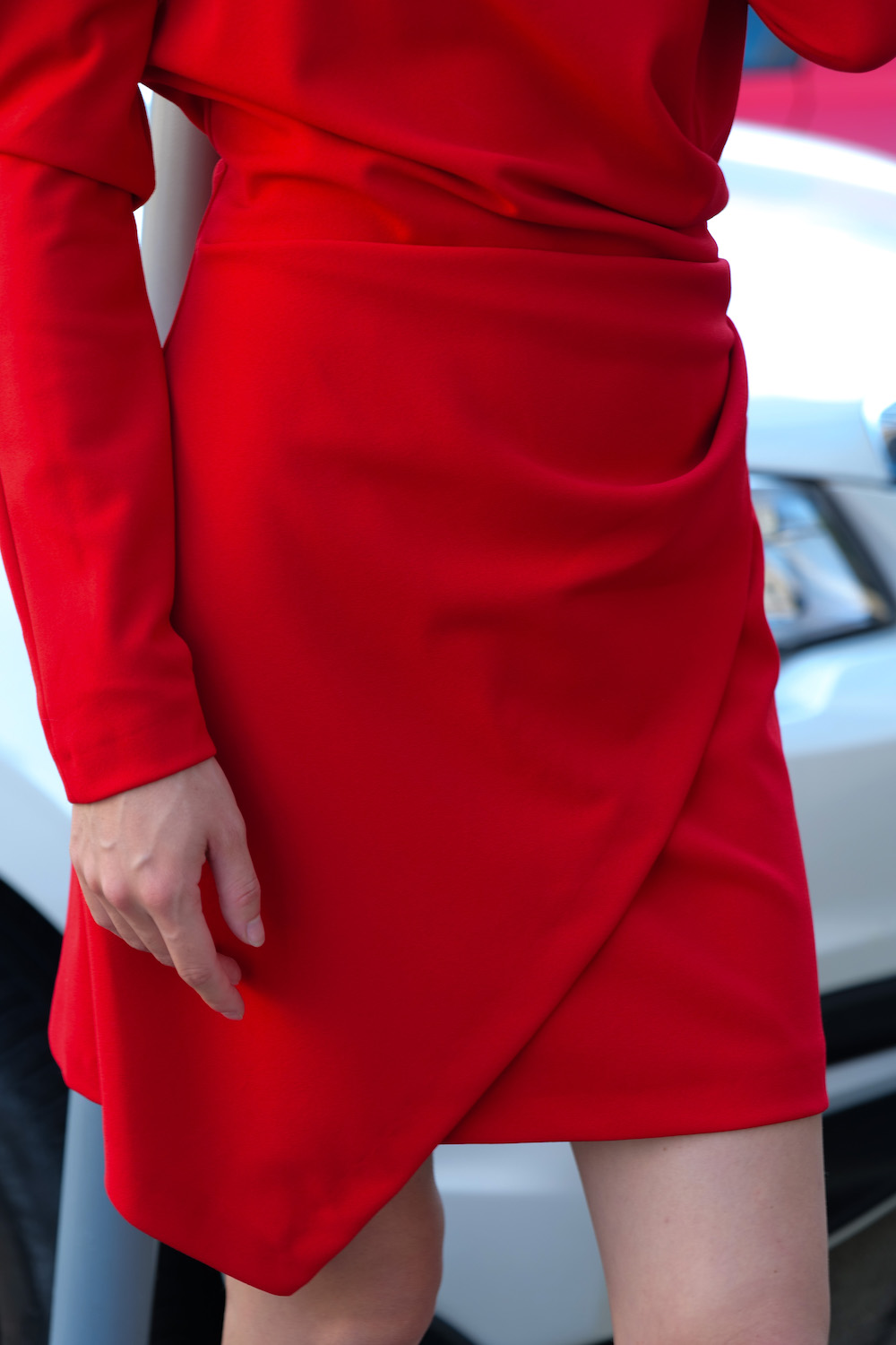Коротка червона сукня з рукавами італійського бренду Imperial