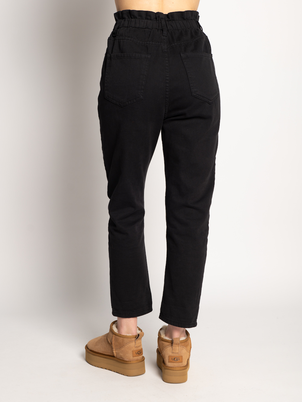 Чорні джинси з високою посадкою італійського бренду Joleen