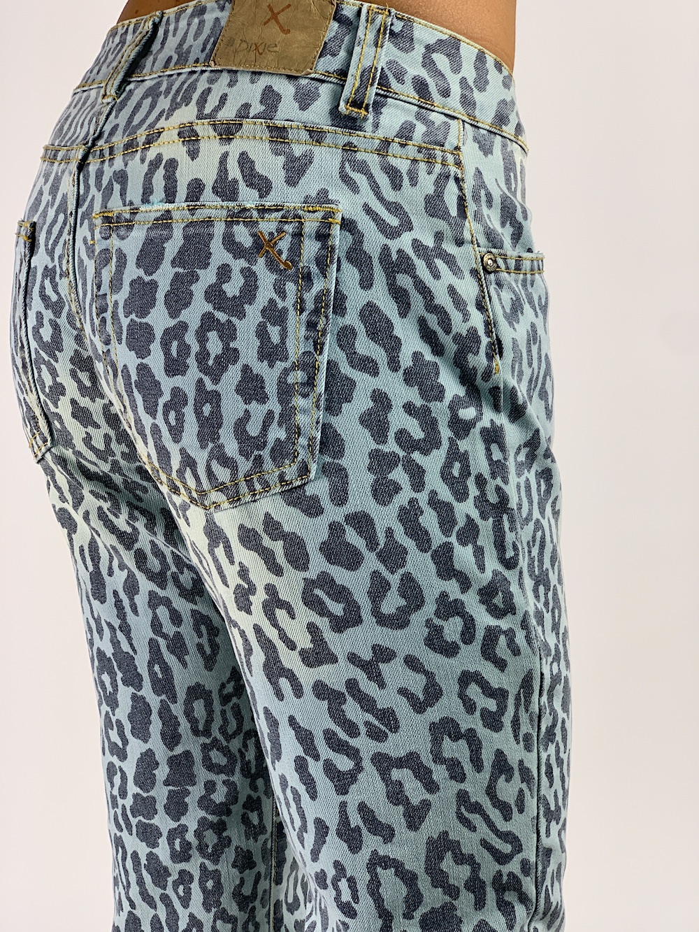 Джинси з леопардовим окрасом італійського бренду Rinascimento
