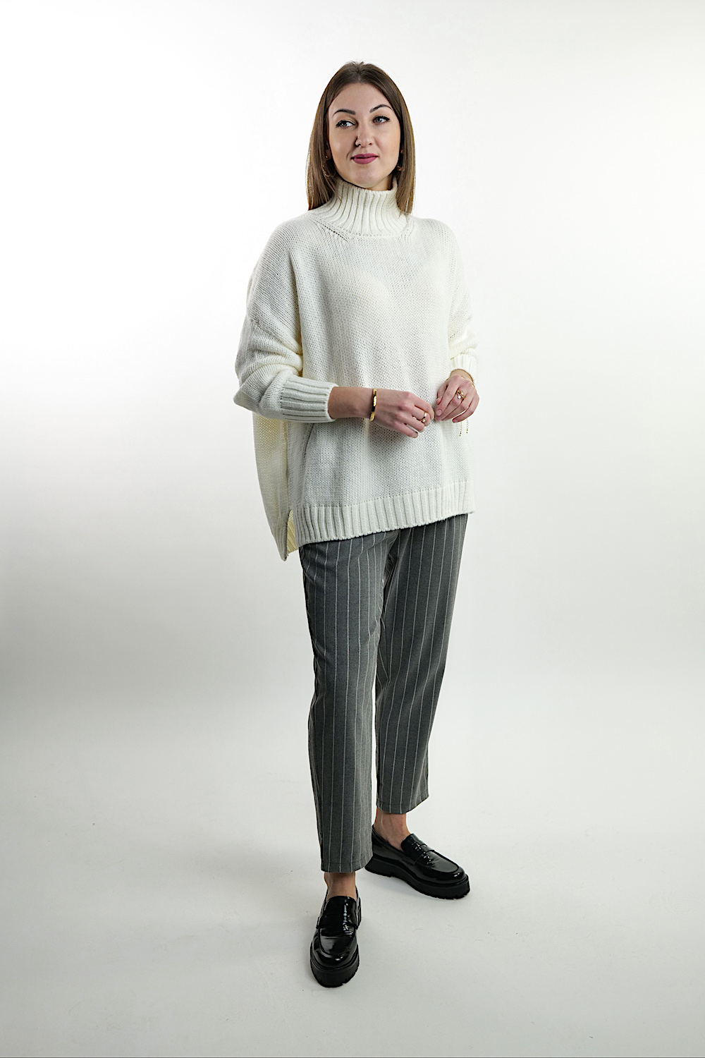 Білий теплий светр з шерстю вовни та альпаки італійського бренду Joleen