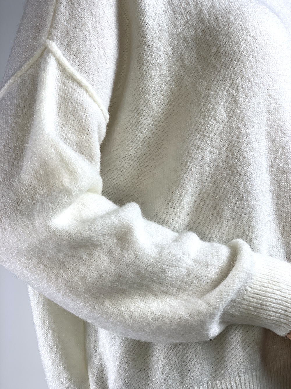 Білий теплий светр з вовною лани та альпаки італійського бренду No-Na