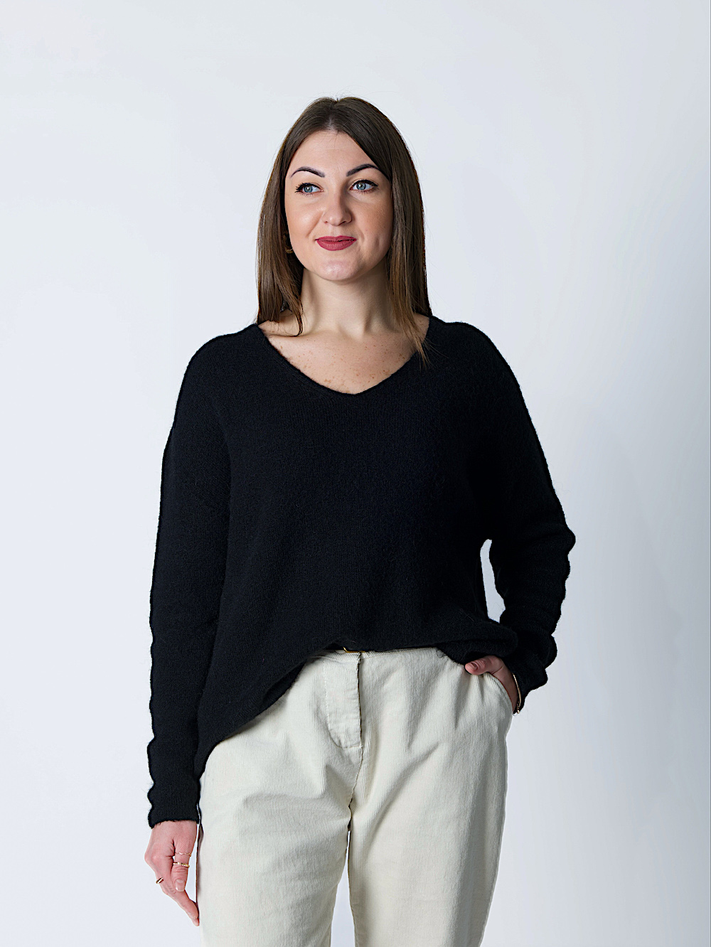 Чорний светр з шерстю лани та альпаки італійського бренду No-Na