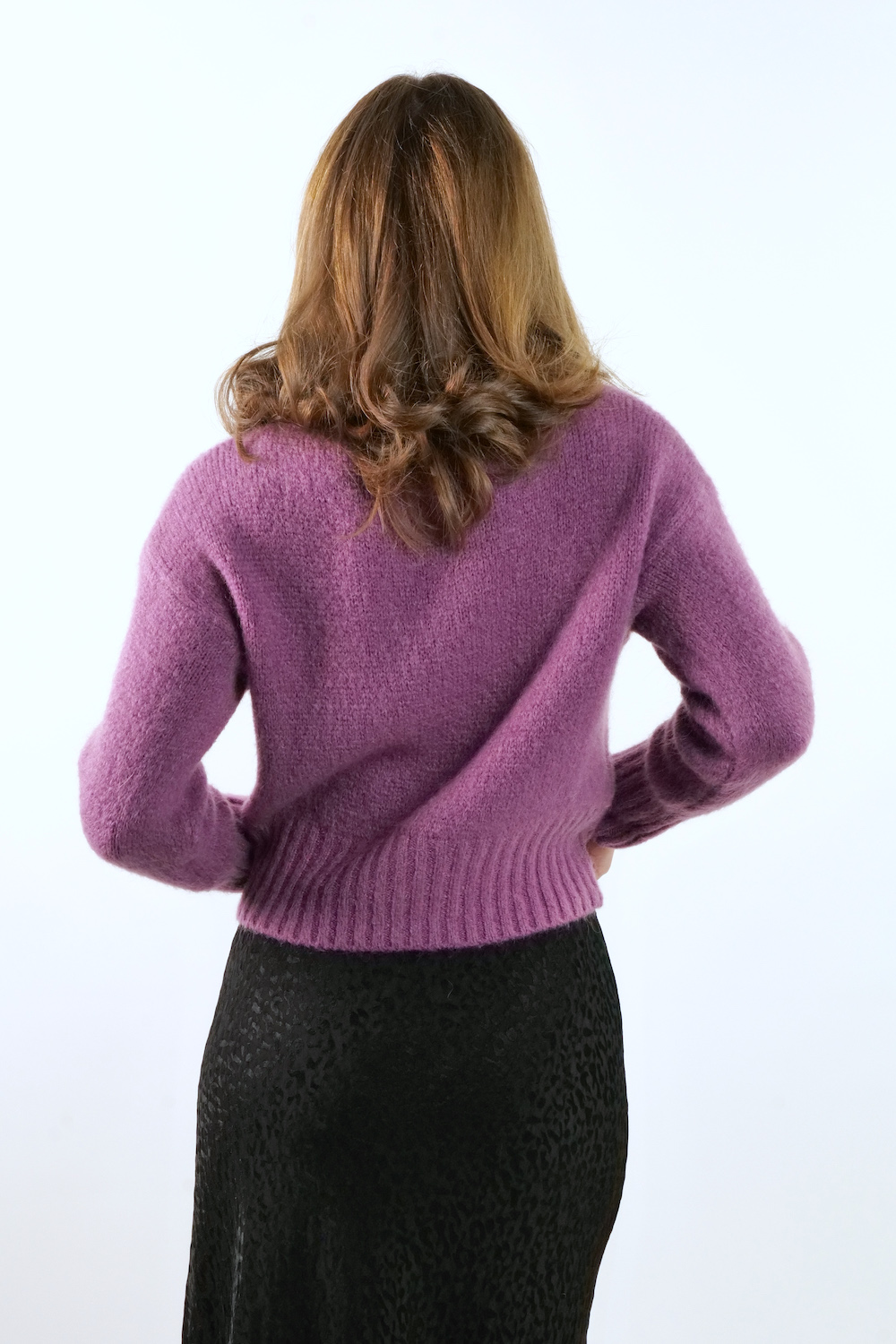 Яскравий мохеровий светр ягідного кольору італійського бренду No-Na