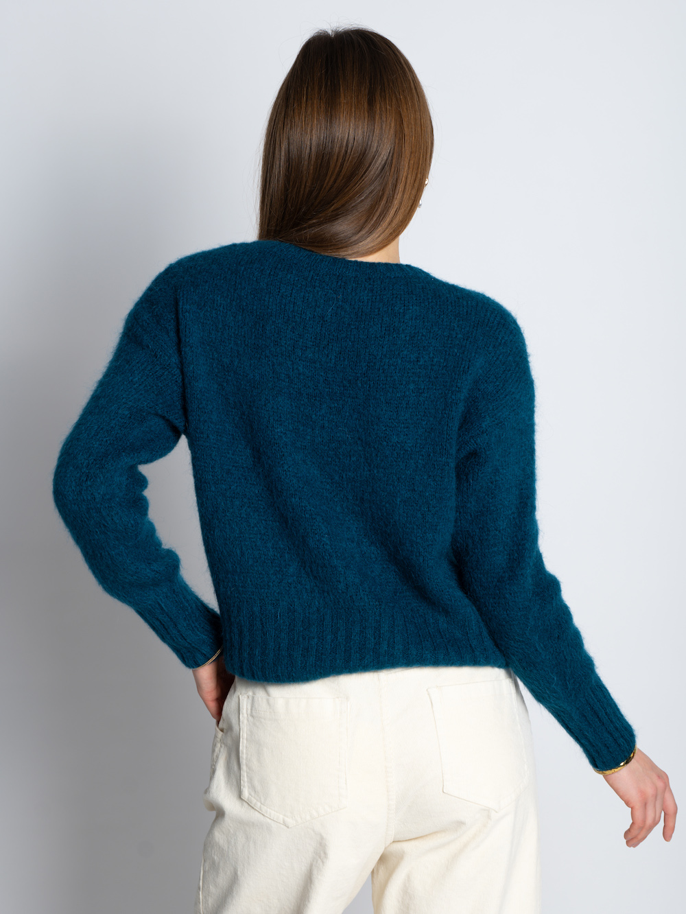 Мохеровий светр синього кольору з круглим вирізом італійського бренду No-Na